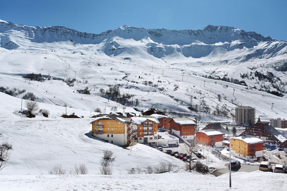 Snow and ski sports