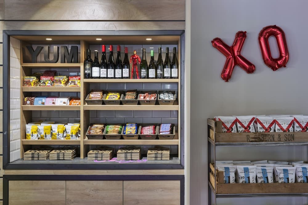 Snack bar