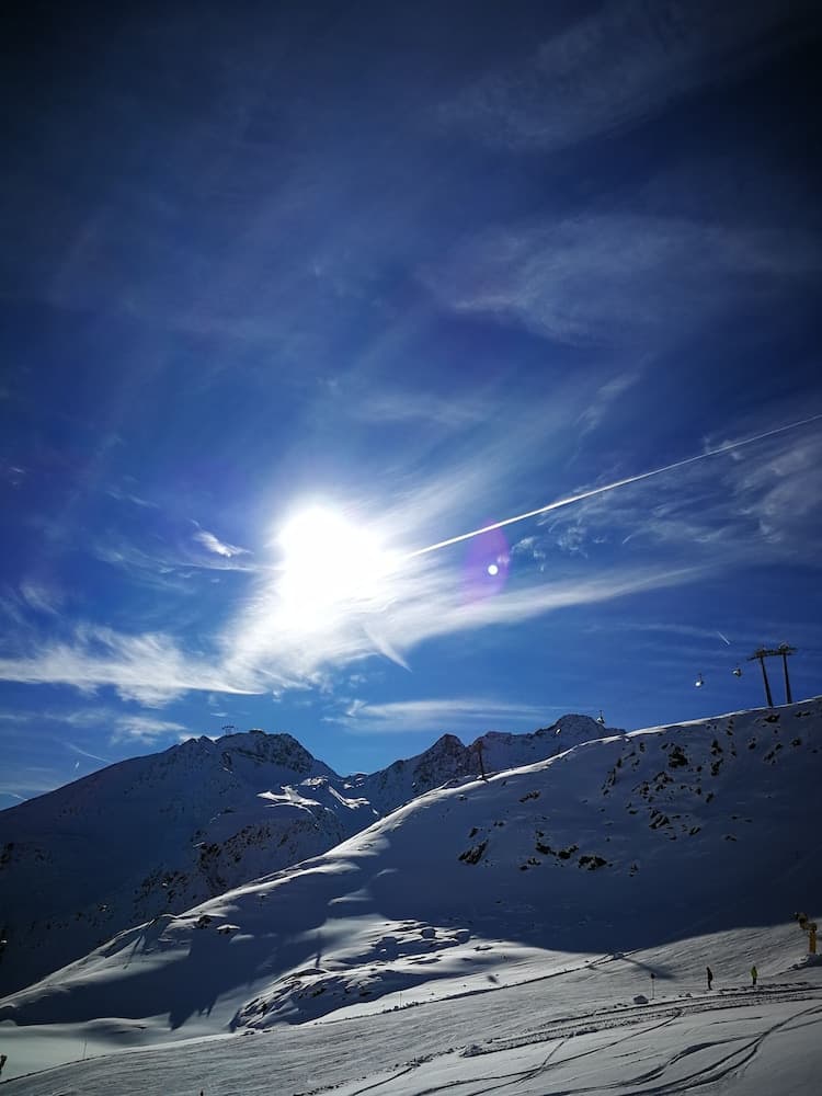 Snow and ski sports