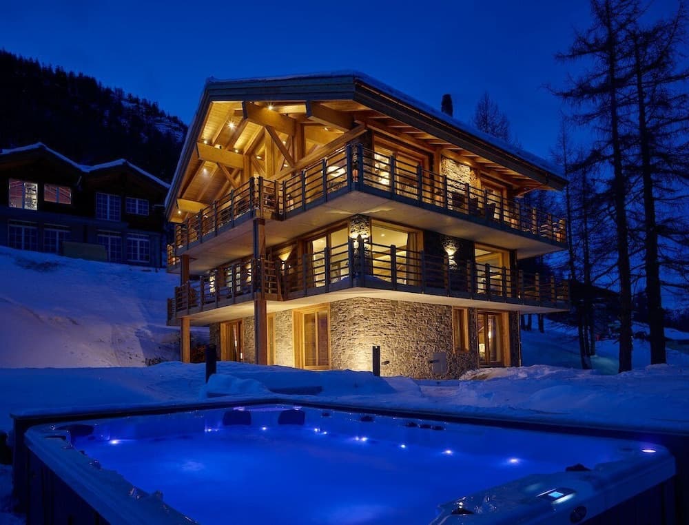 Front of property - evening/night