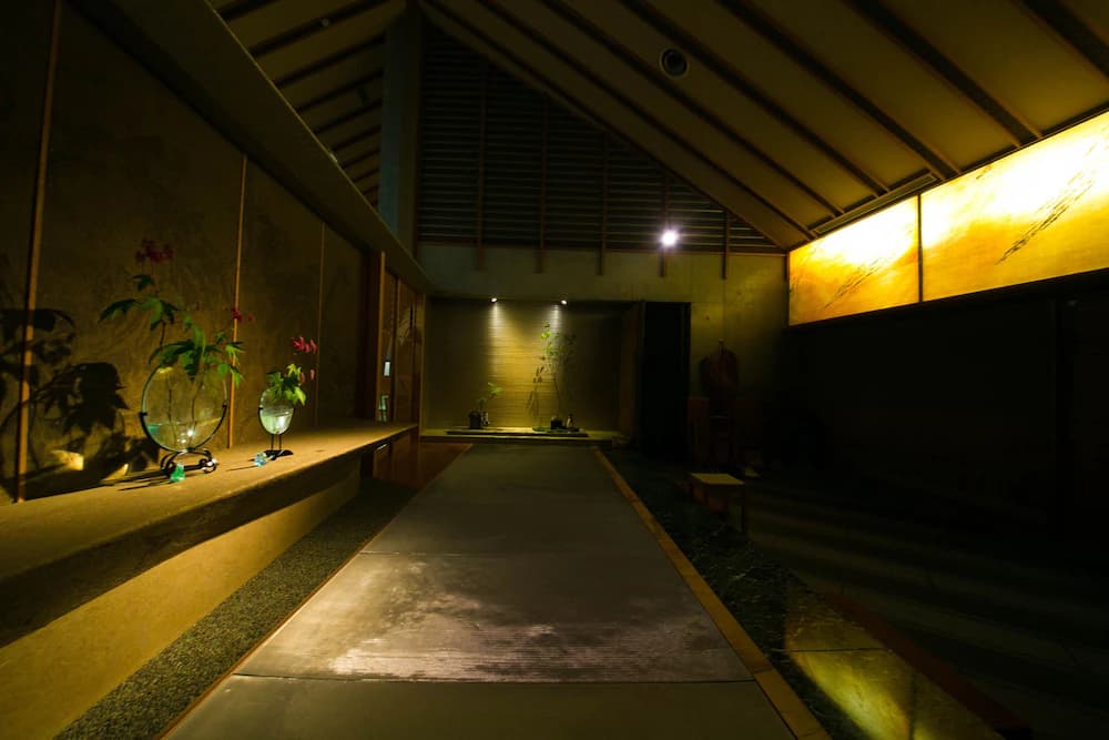 Reception hall