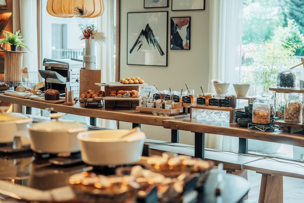 Breakfast buffet