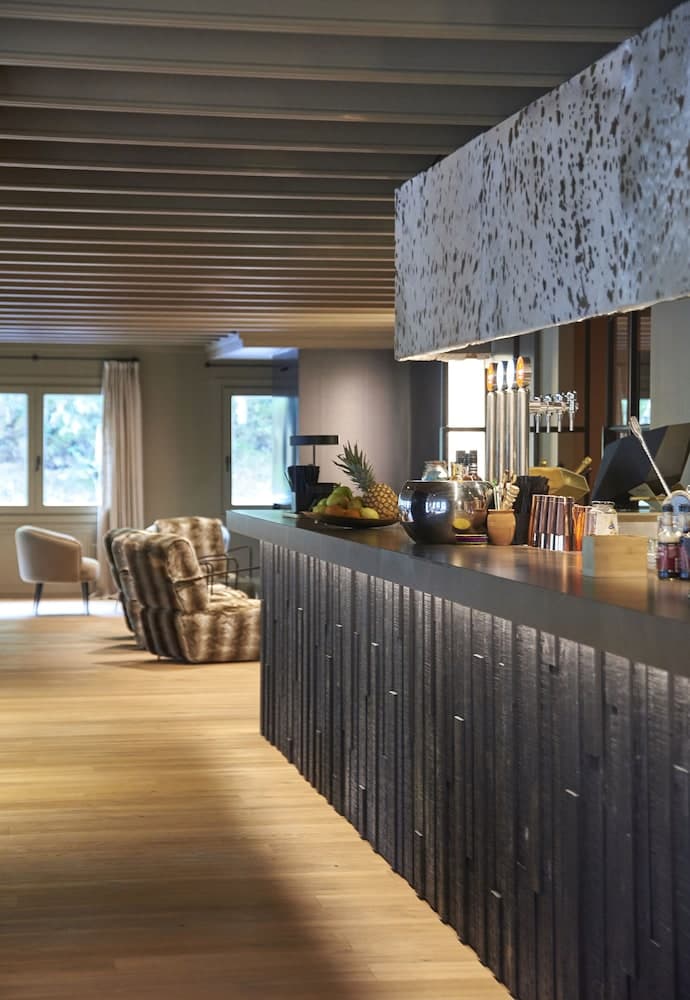 Snack bar