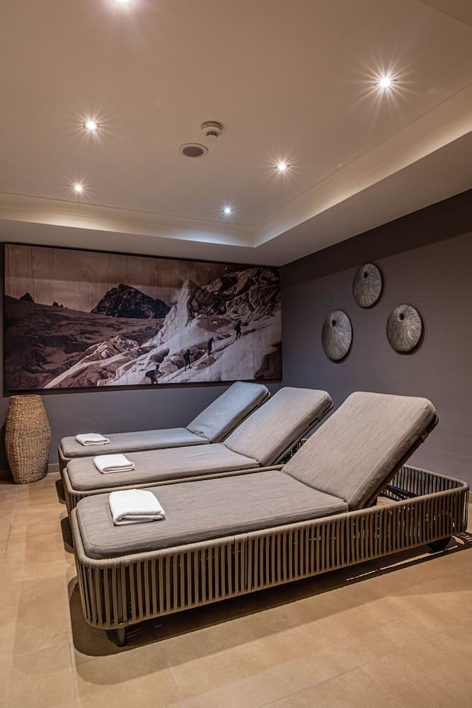 Steam room