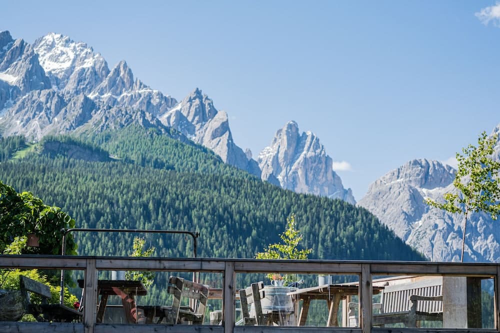 Sundeck
