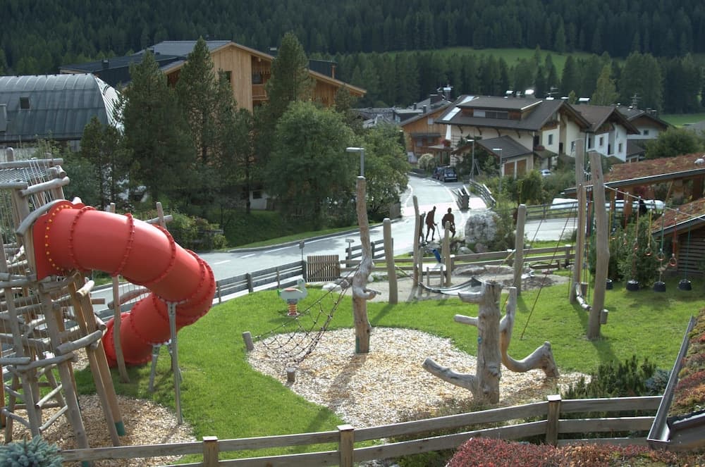 Children's play area - outdoor