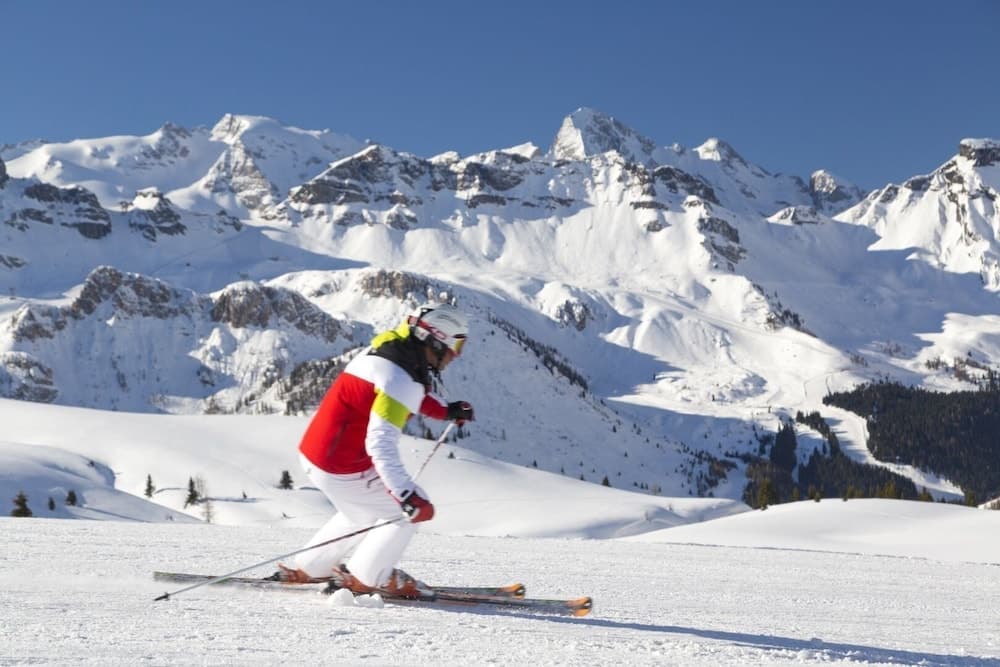 Snow and ski sports