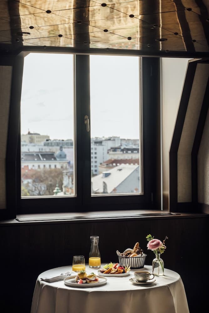 Room service - dining