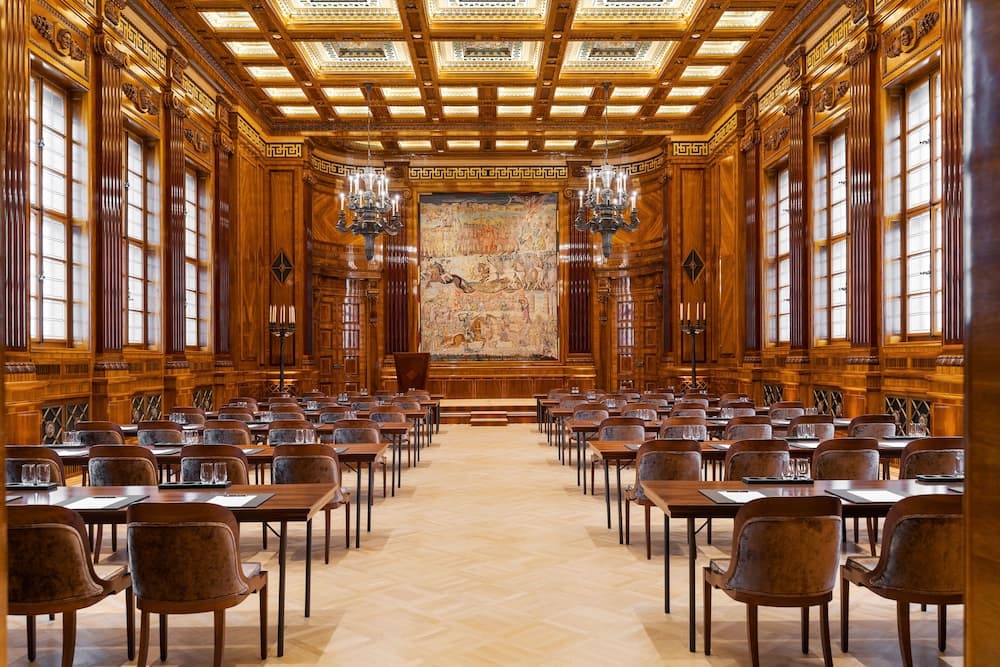 Meeting facility