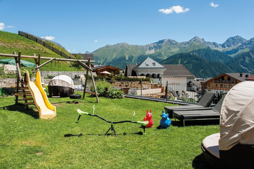 Children's play area - outdoor