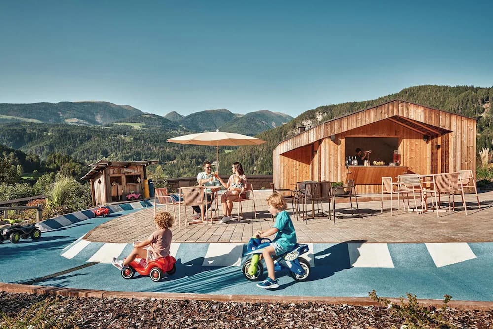 Children's play area - outdoor